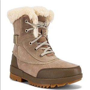 Fur Lined Tivoli IV Parc Boot in Sandy Tan